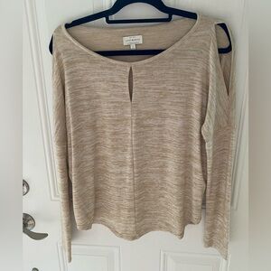 Lucky Brand long sleeve cold shoulder shirt size small